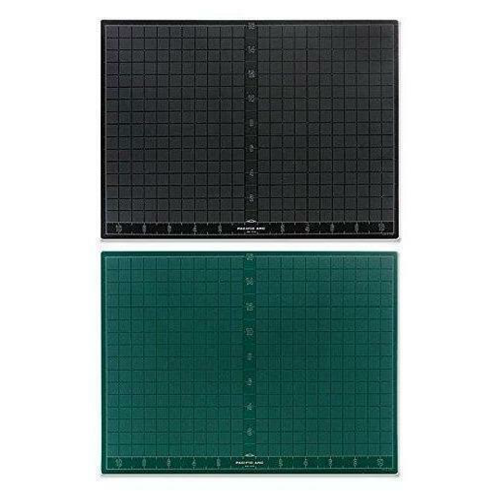 Cutting Mat 18" x 24" Green/Black